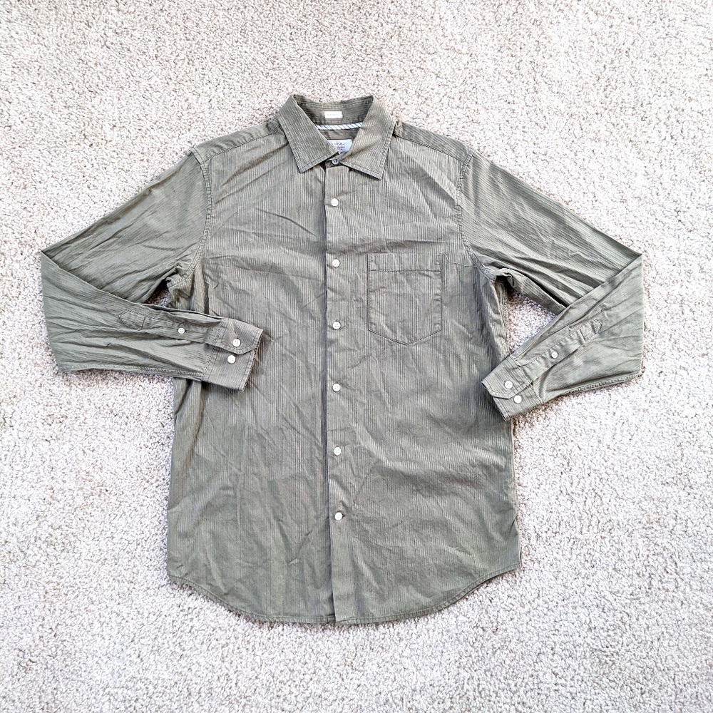 Banana Republic Button Up Classic Fit Shirt